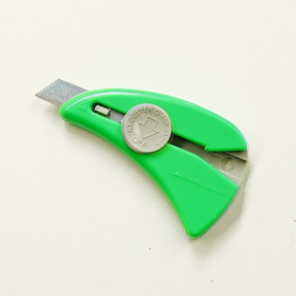 Q-100P Quick Knife - Green